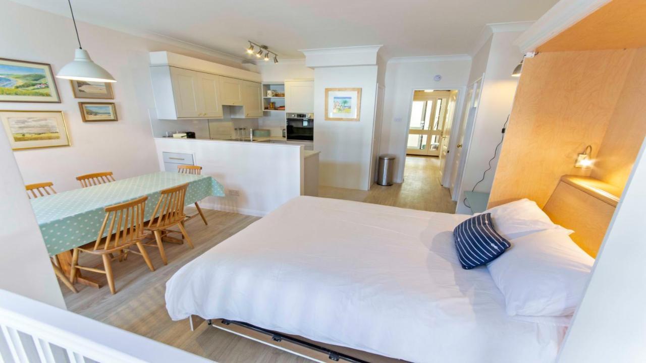 Apartamento Clifton Court Apt 16 With Indoor Heated Pool & Sea Views Croyde Exterior foto