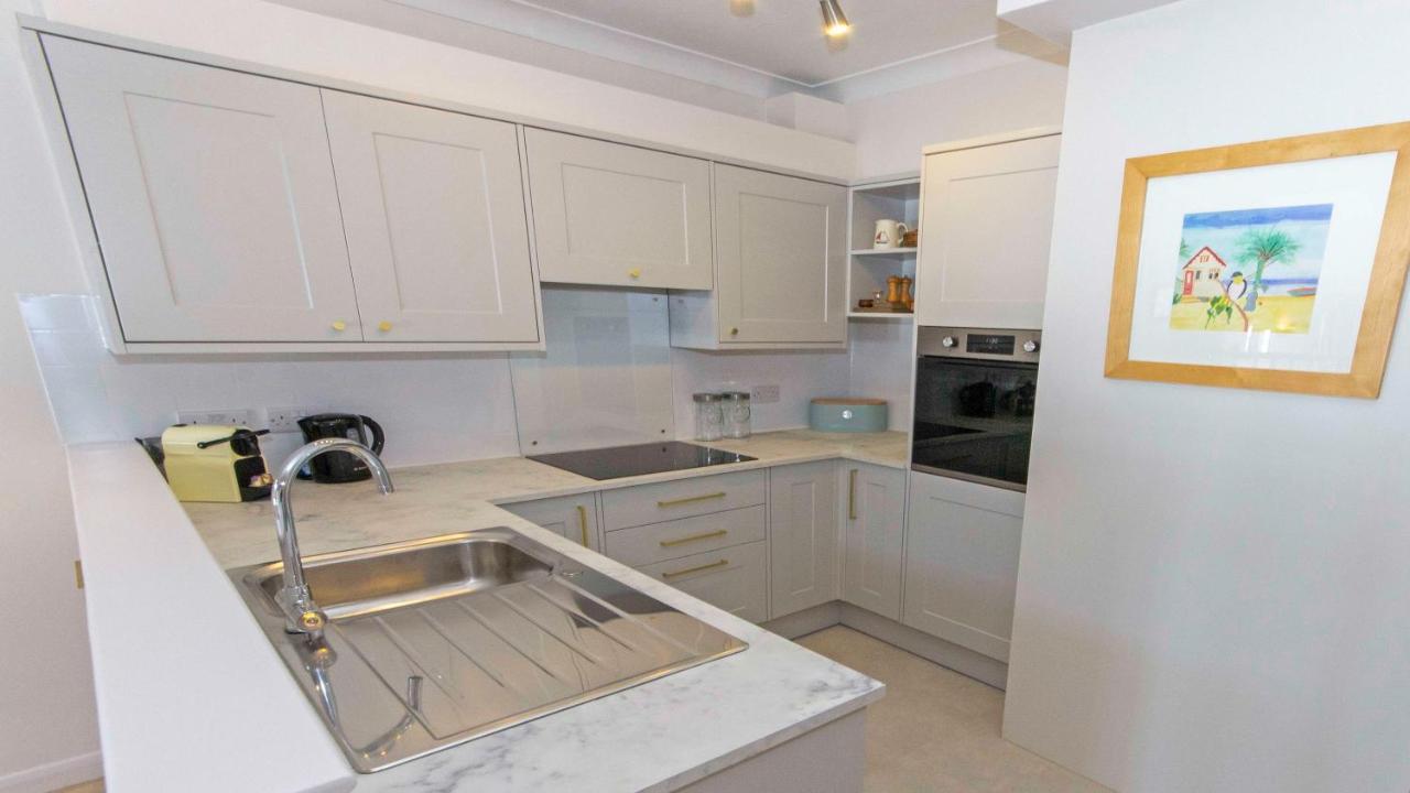 Clifton Court Apt 16 With Indoor Heated Pool & Sea Views Croyde Exterior foto